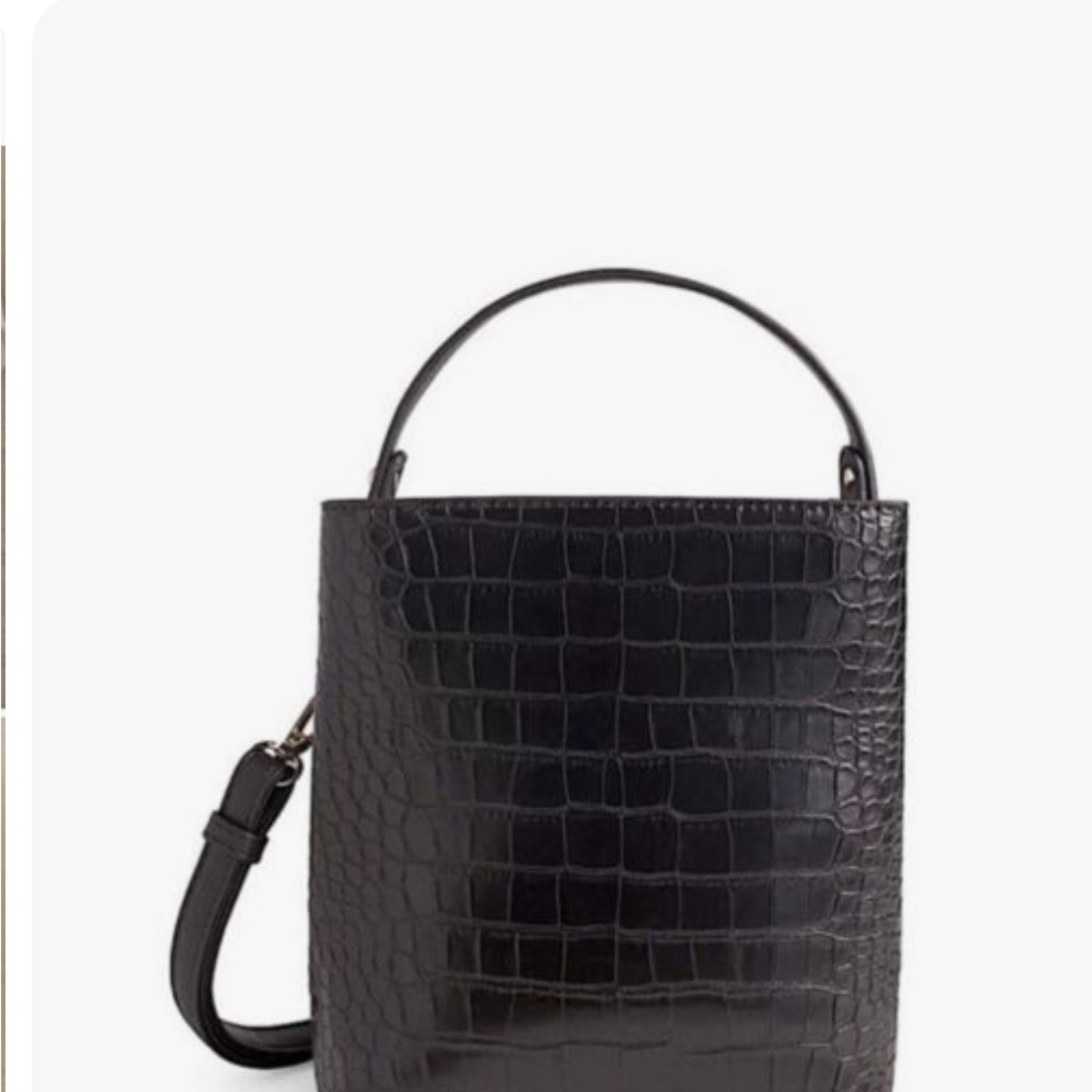 NWT AOTA Vegan leather bucket bag.